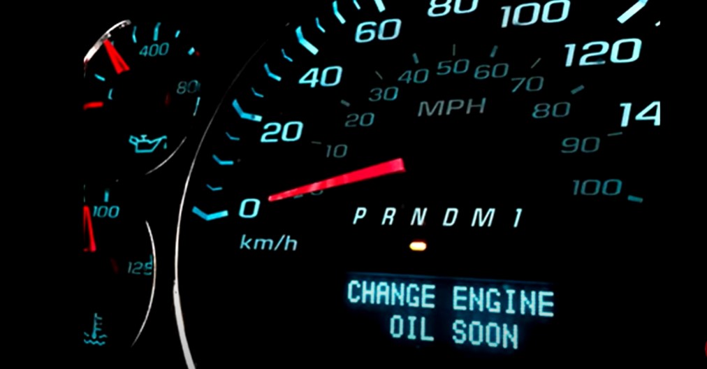 Why Does My Oil Light Come on And off While Driving