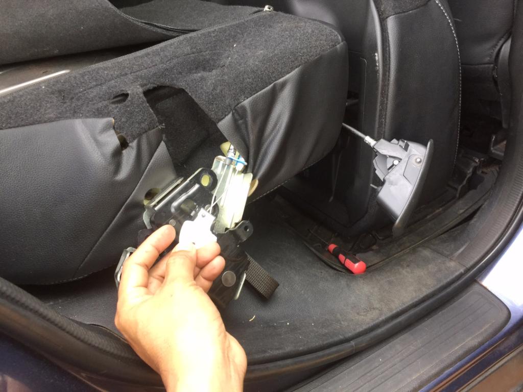 Why Your Honda Accord Rear Seat Wont Fold Down? Quick Fixes