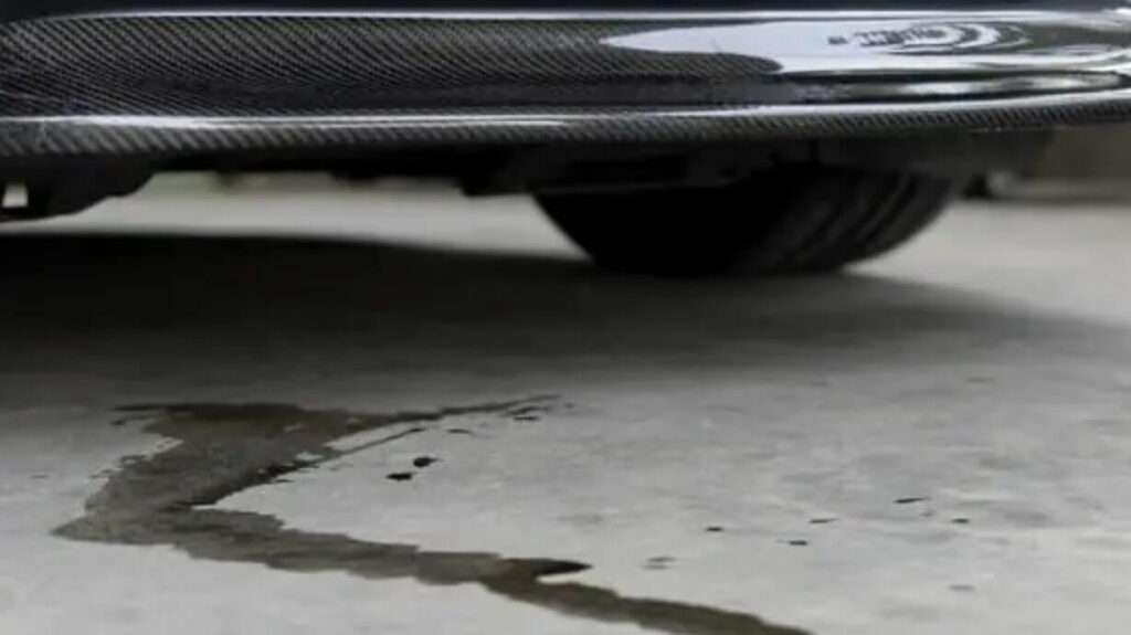 Is It Illegal to Drive With an Oil Leak
