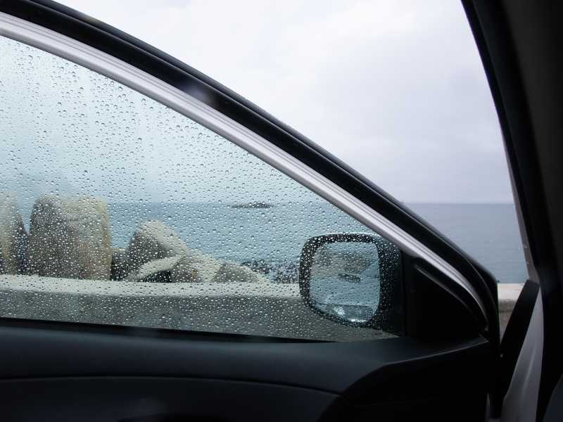 car without window tint