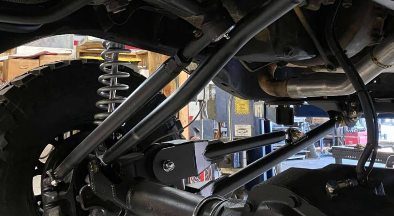 Solid Axle Swap Jeep Liberty ┃ Breaking Boundaries!