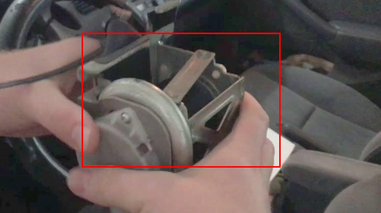 thumbnail interactive-video image 1 of Seat Belt Repair Service – Cadillac XTS, Single Stage, Post-Accident Unlock, USA 1 of 2