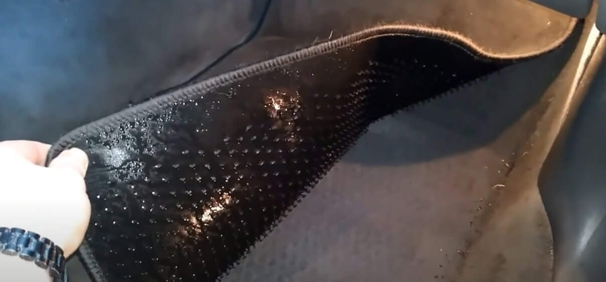 Why Is The Floor Of My Car Wet When It Rains In Rainy Days?