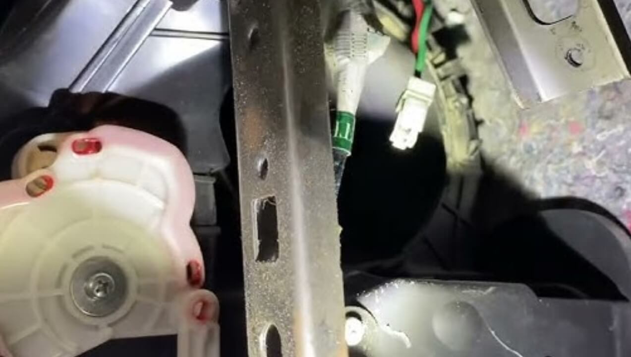 Why Is My 2014 Nissan Rogue Blower Motor Not Working?