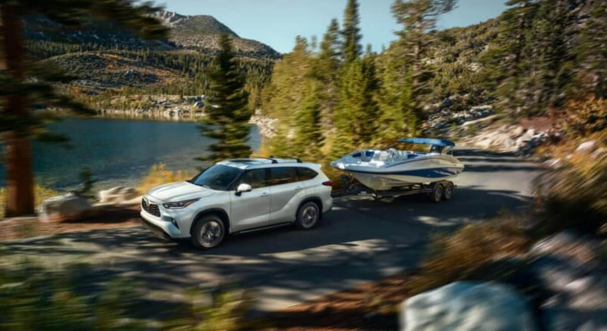 Oil Up: How Many Quarts Of Oil Does A Toyota Highlander Take?