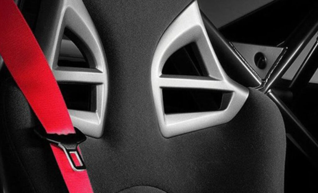 Can you change the color of your seat belt