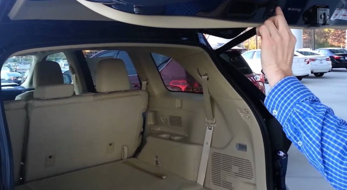 Why Does The Toyota Highlander Rear Door Won't Close?