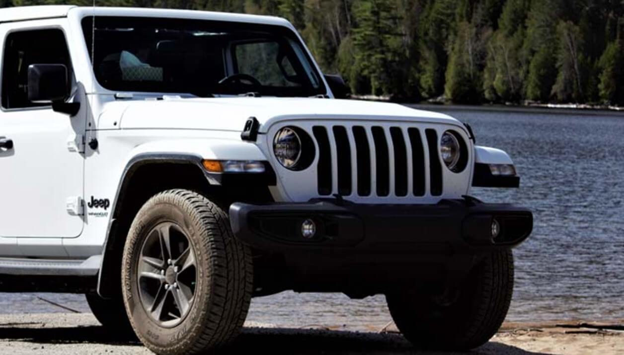 Beep Decoder: Why Does My Jeep Beep Randomly? | Psycho Autos