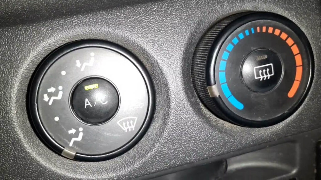 Toyota Hiace AC Light Blinking