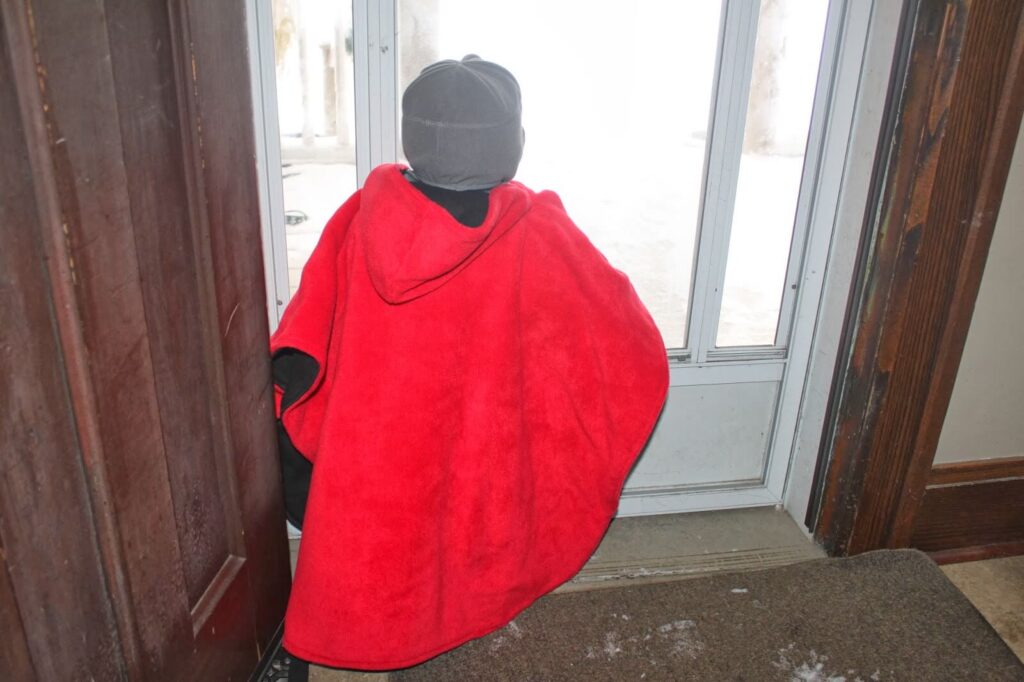 How to Make a Car Seat Poncho Without Hood